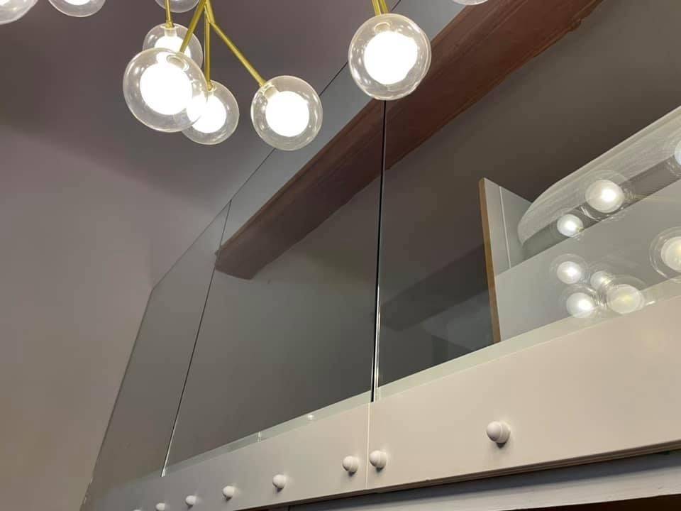 Création de meubles design personnalisés en métal, en bois et en verre Marseille Bouches-du-Rhône