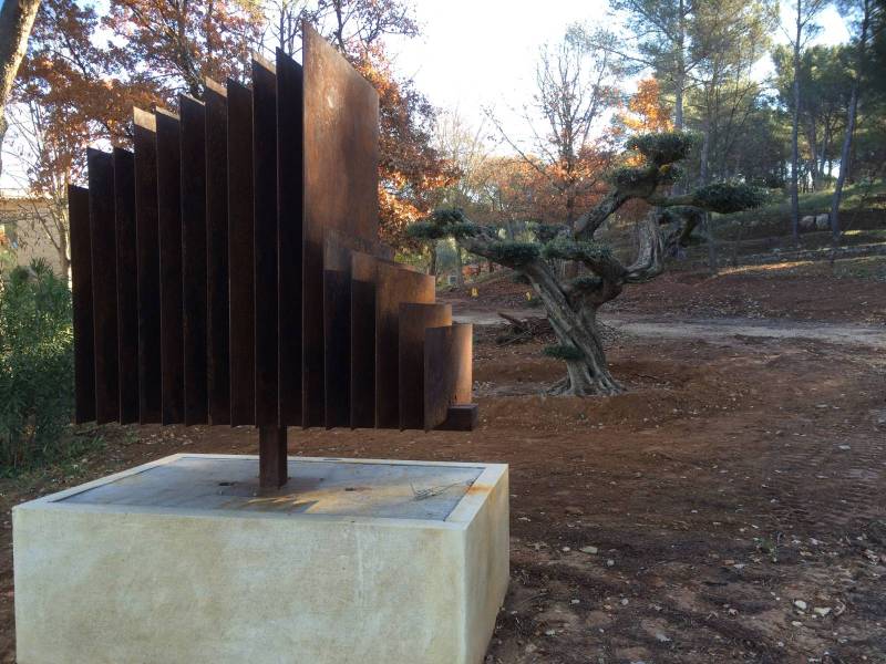 Création d'une sculpture en métal à Aix en Provence