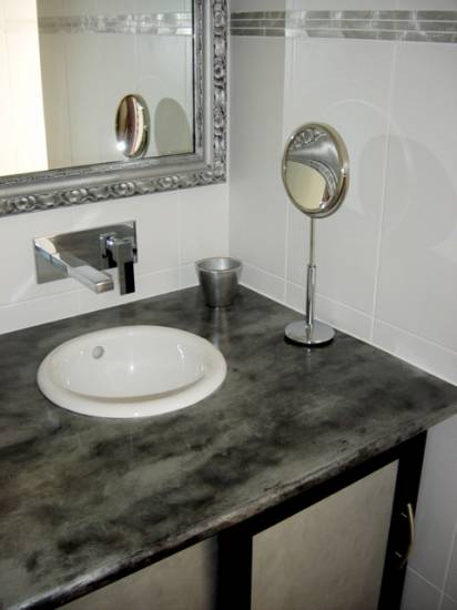 Création d'éléments pour salle de bain design dans le Var